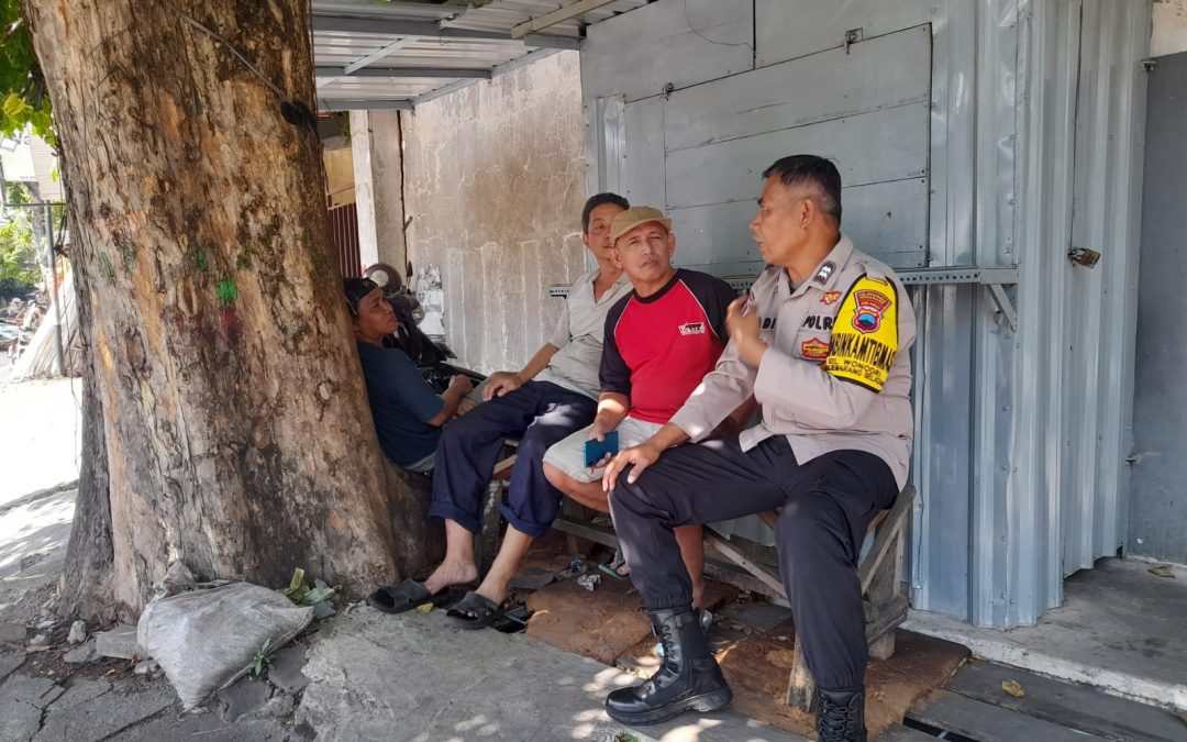 Patroli Kamtibmas, Aiptu I Yadi Yanto Sambang RT 1 RW 3 Wonodri Serap Aspirasi Warga