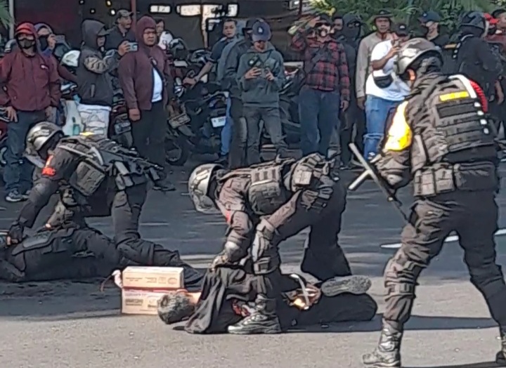 Sinergitas TNI Polri Dan Pemprov Jateng Gelar Simulasi Pengamanan VIP Pemilu 2024 Di Simpang Lima