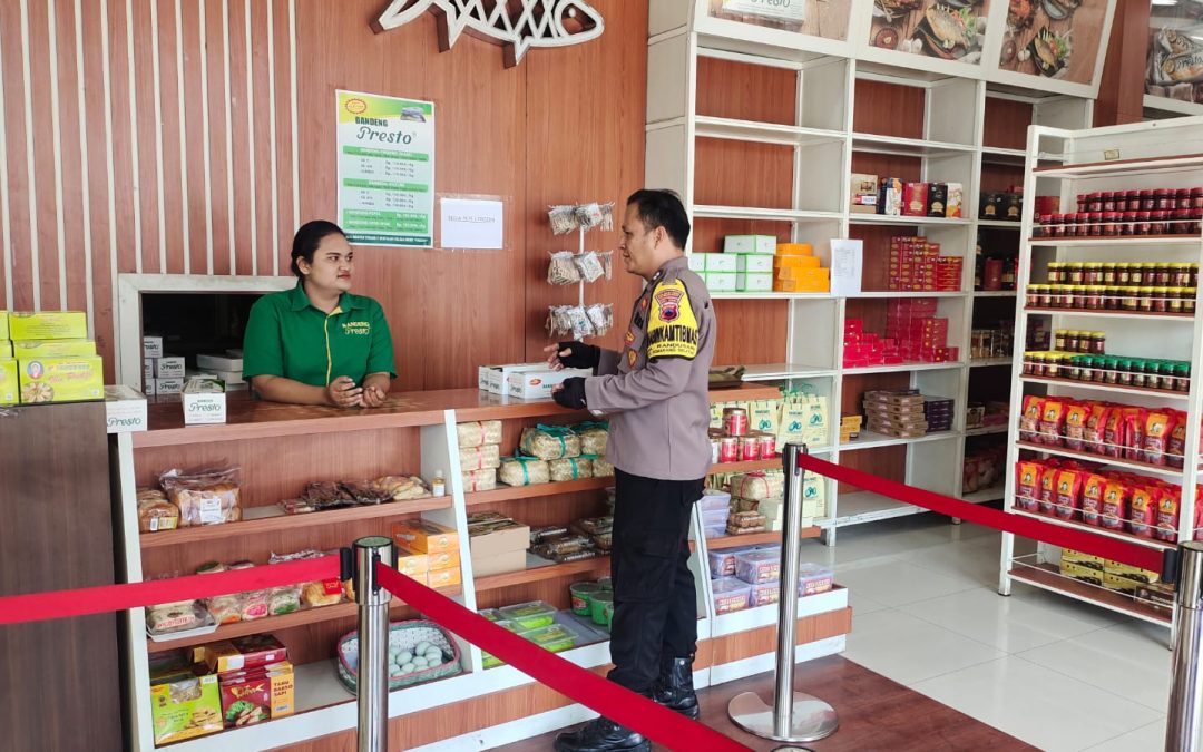 Patroli Dialogis, Aiptu Metrizal Serap Informasi Karyawan Bandeng Presto Pandanaran Semarang