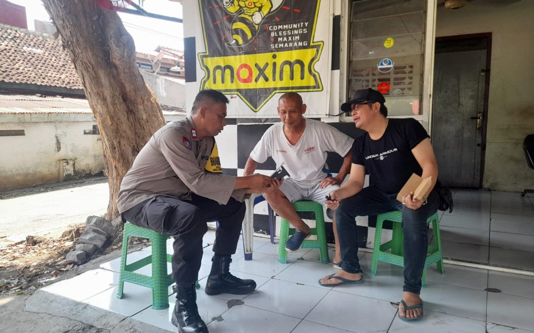 Serap Aspirasi Warga RT 2 RW 4 Wonodri Aiptu I Yadi Yanto Sosialisasi Aplikasi LIBAS