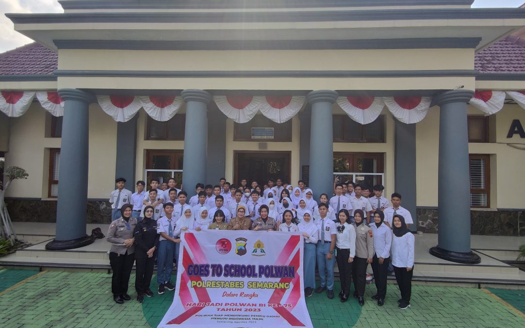 Dalam Rangka Hari Jadi Polwan Ke-75, Polwan Polrestabes Semarang Goes To SMA 5 Semarang