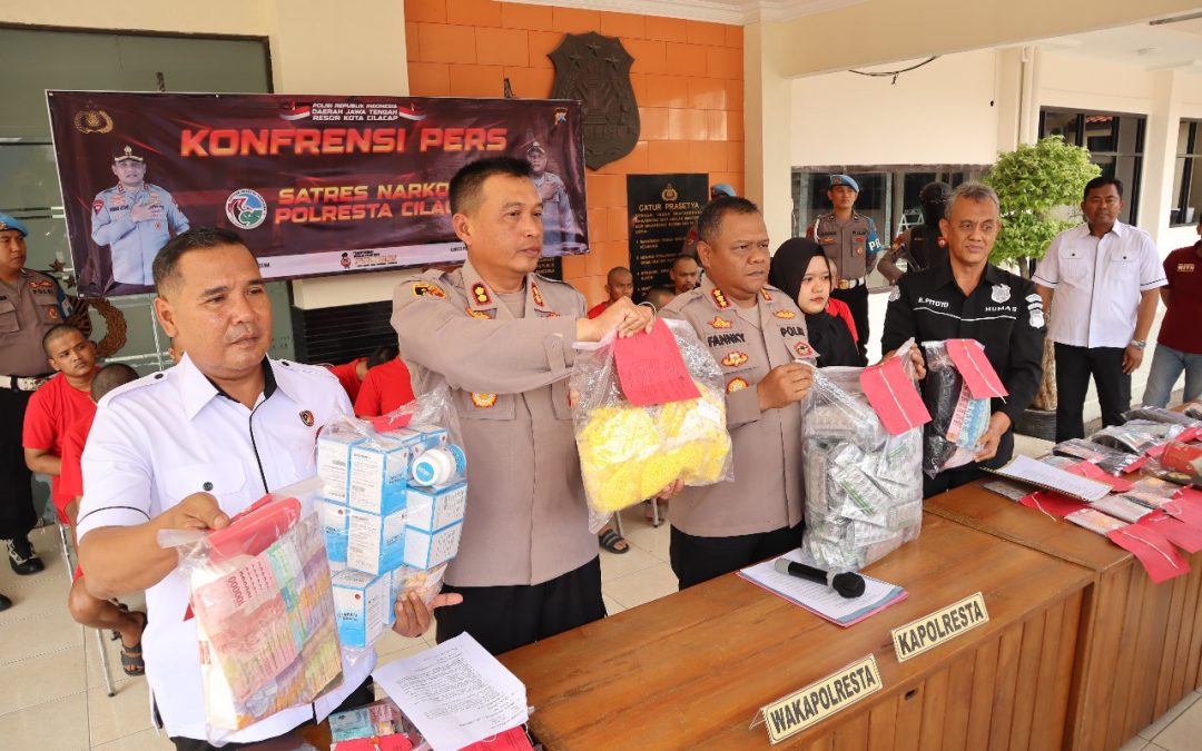 2 Pekan Ini, 51. 967 Butir, 15 Penjual Obat Obatan Berbahaya Diringkus Satresnarkoba Polresta Cilacap