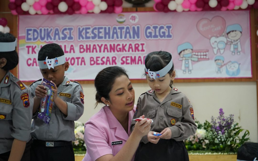 Vaksin Polio Tahap Ke II Di Gelar Di Poletabes Semarang, Edukasi Gigi dan Polisi Sahabat Anak Ikut Memeriahkan acara