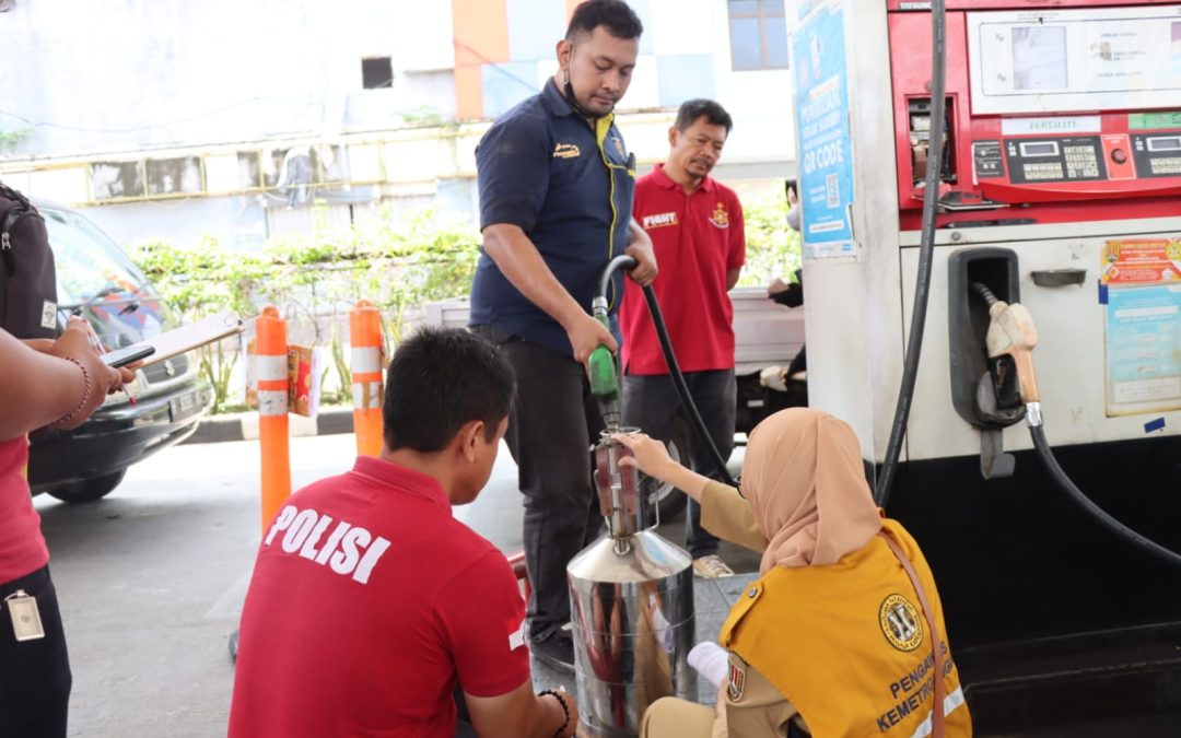 Sat Reskrim Polrestabes Semarang Gandeng dinas Metrologi lakukan Sidak SPBU di kota semarang