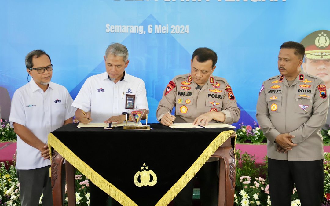 Irjen Pol Ahmad Luthfi tanda tangani MOU dengan Dirut PT Semen Gresik-Pabrik Rembang; Dalam Rangka Akselerasi Pembangunan Nasional