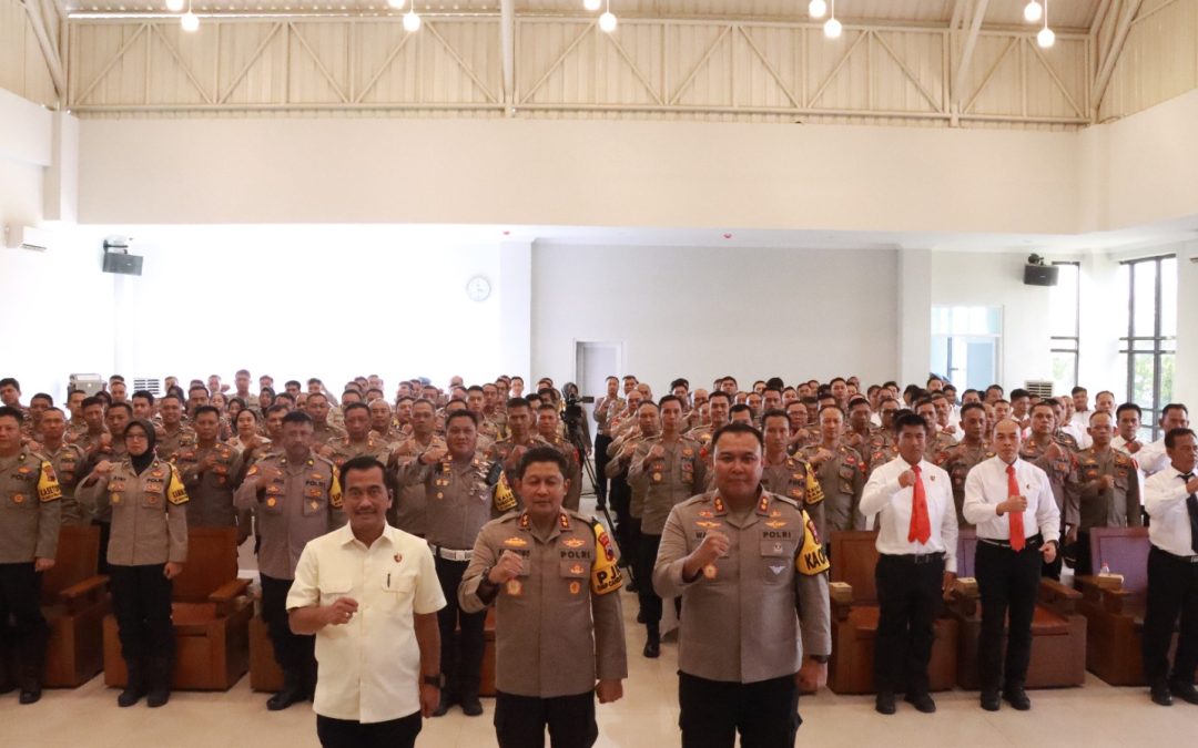 Kunjungi Sejumlah Polres, Kapolda Jateng Tinjau Kesiapan Pengamanan Pilkada 2024 di Jajaran