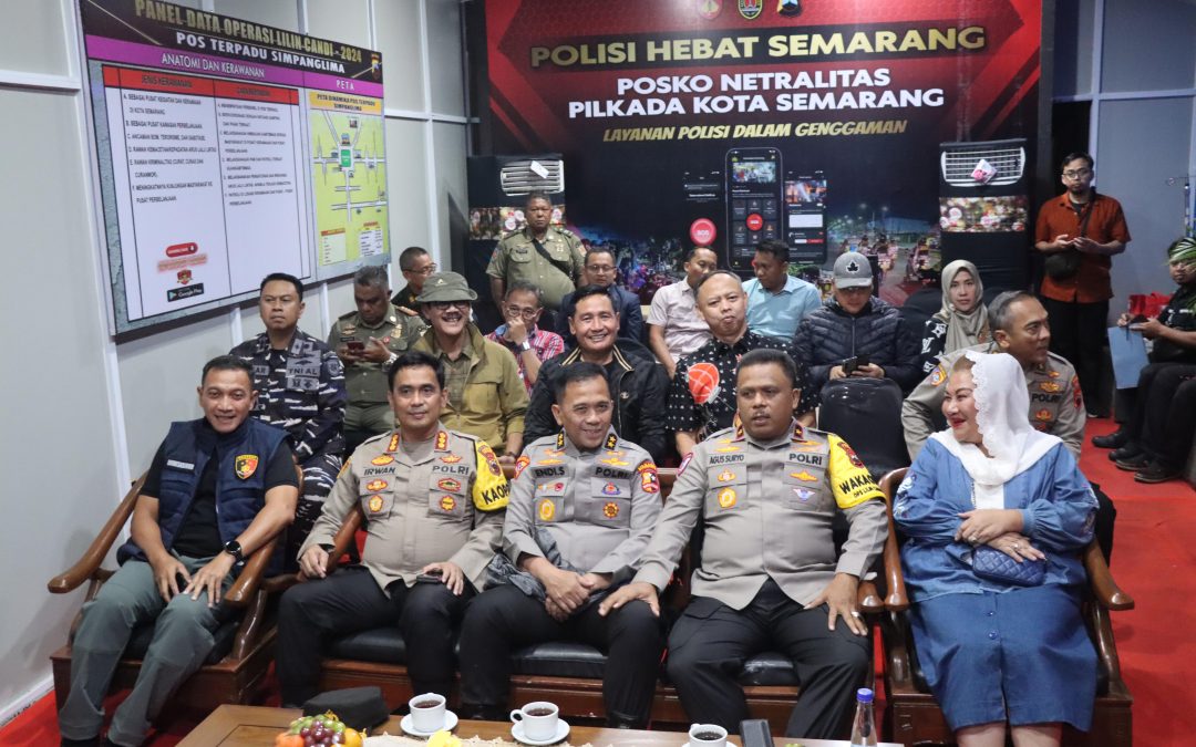 Semarang Merayakan Malam Tahun Baru Meski Cuaca Kurang Baik; Polisi Tetap Siaga
