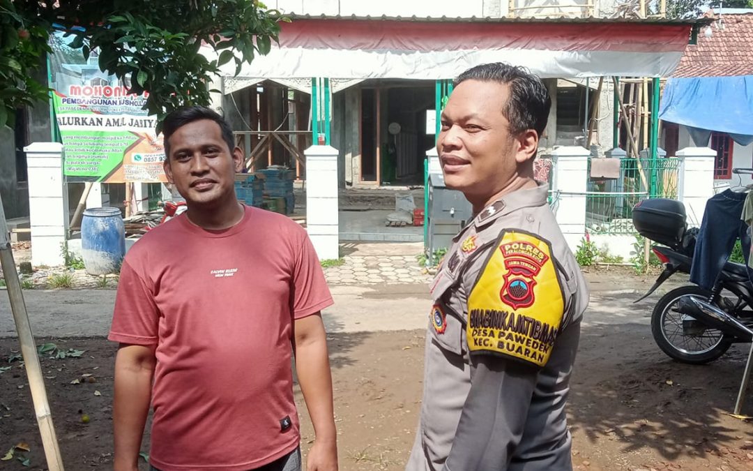 Inspirasi Dari Bhabinkamtibmas Polres Pekalongan Kota; Renovasi Musholla Demi Kepentingan Warga