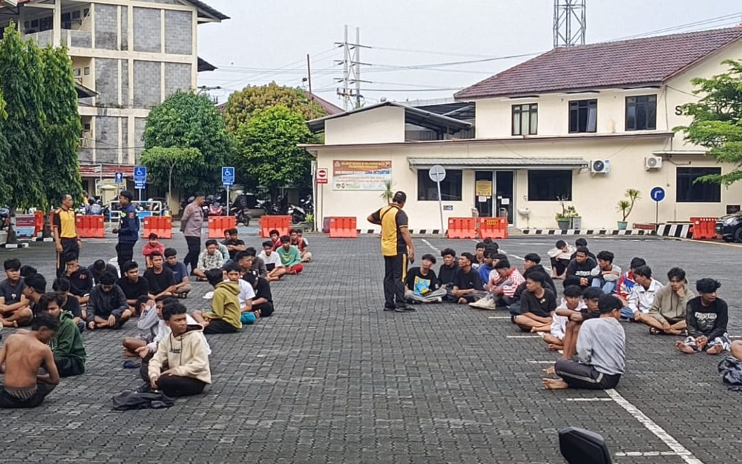64 Pemuda Ditangkap dalam Penggerebekan Pesta Minuman Keras di Jalan Belakang Balai Kota Semarang