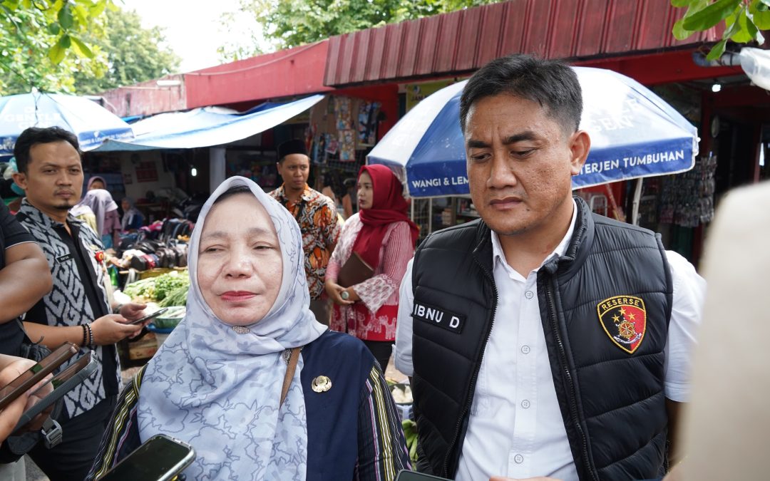 Dinperindag bersama Satgas Pangan Polrestabes Semarang Pantau Harga Beras dan Minyak di Pasar Tradisional