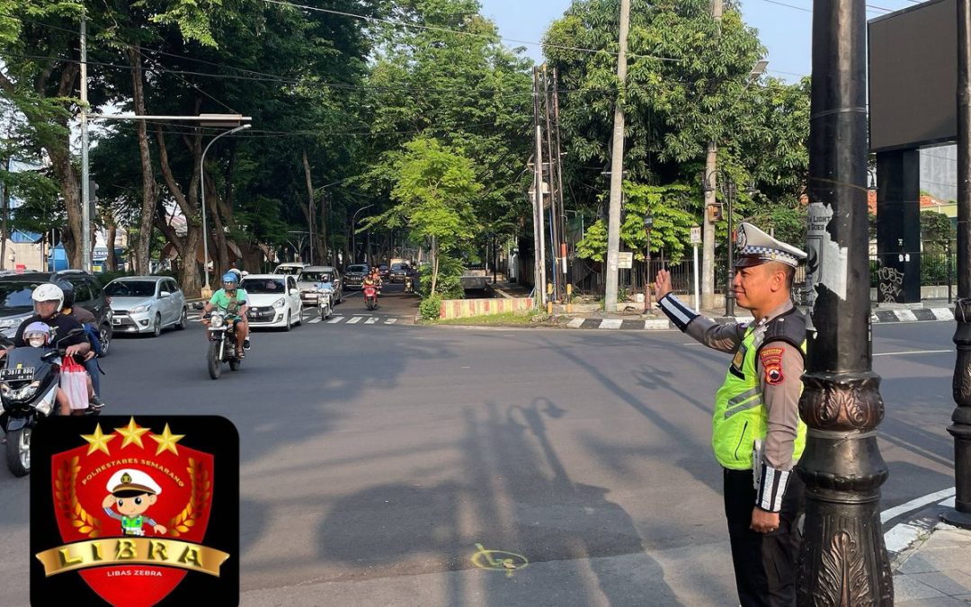 Bantu Warga Saat Ngabuburit Menjelang Buka Puasa, Polrestabes Semarang hadir berikan Keamanan dan Kenyamanan Kota Semarang