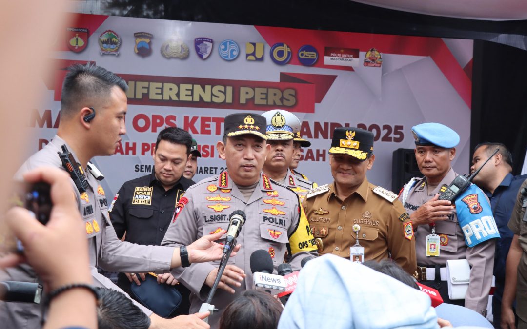 Kapolri Sidak Gerbang Tol Kalikangkung, Optimistis Arus Mudik Terkendali dan Aman.