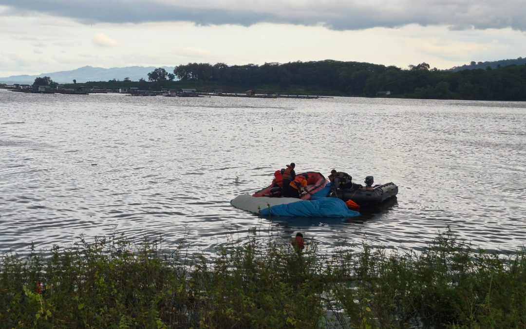 Dirpolairud Polda Jateng Siaga di Waduk Gajah Mungkur, Selamatkan Pilot dan Penumpang Paralayang yang Jatuh ke Perairan