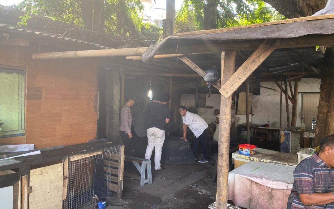 Polisi Gerebek Lokasi Sabung Ayam di Belakang Pasar Johar Semarang, Peralatan Diamankan