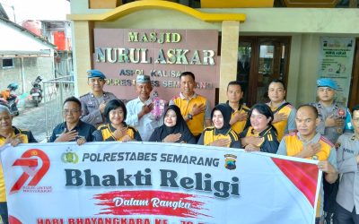 Peringati Hari Bhayangkara ke-79, Polda Jateng Layani Kesehatan Gratis di RS Bhayangkara SurakartaPolri Bersi-Berih Tempat Ibadah Serentak, Wujud Kepedulian Di Hari Bhayangkara Ke-79Peringati Hari Bhayangkara ke-79, Polda Jateng Layani Kesehatan Gratis di RS Bhayangkara Surakarta