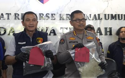 Polda Jateng Gelar Konferensi Pers Ungkap Kasus Pembunuhan Wanita di Demak dan Kawanan Perampok Spesialis Bobol Minimarket di Kendal